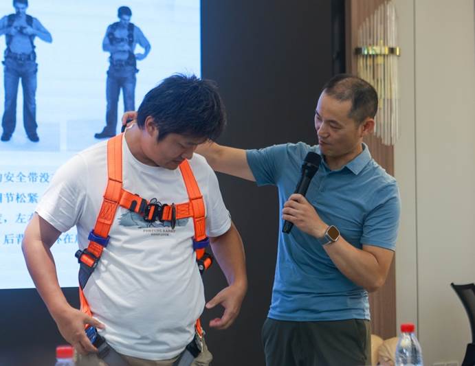 0d5182a89421c7c1e519336ff709afbf.jpg 0d5182a89421c7c1e519336ff709afbf.jpg